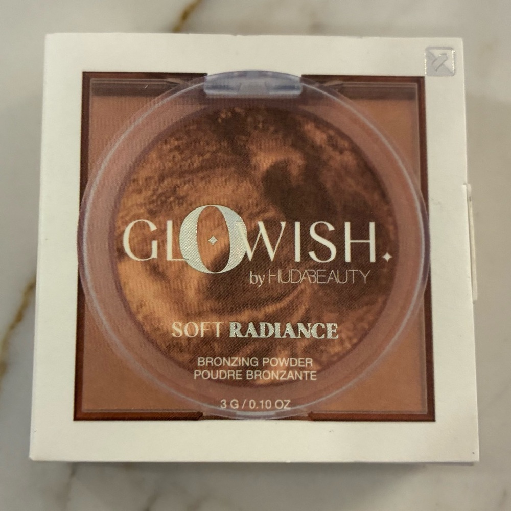 Huda Glowish beauty bronzing powder in Tan Light. Brand new! Famous makeup! - Picture 5 of 8